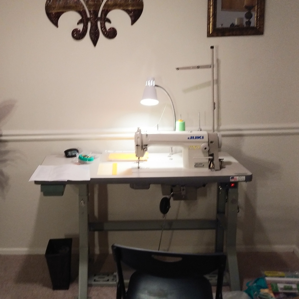 Juki DDL-8100e Sewing Machine. Under Warranty